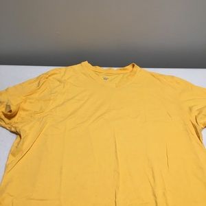 Beverly Hills  Polo  Men's Yellow V-Neck t-shirt .